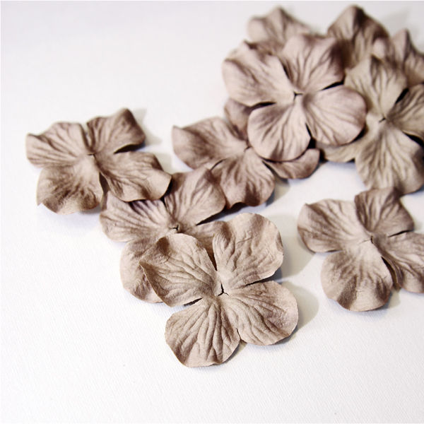 Гортензия 4 см, цвет какао