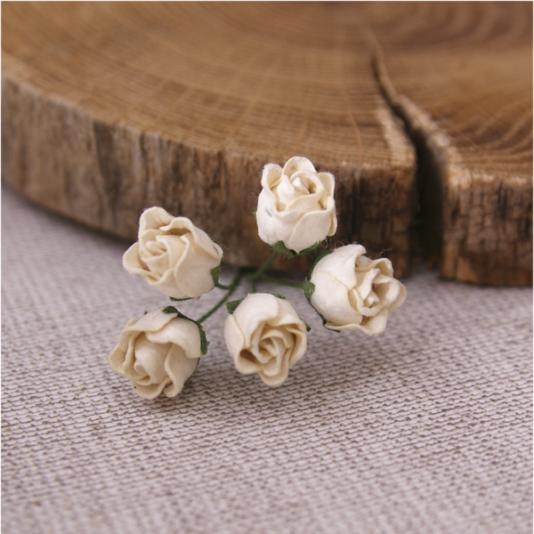 Букет мини-бутонов роз полуоткрытых, 5 штук, цвет слоновая кость