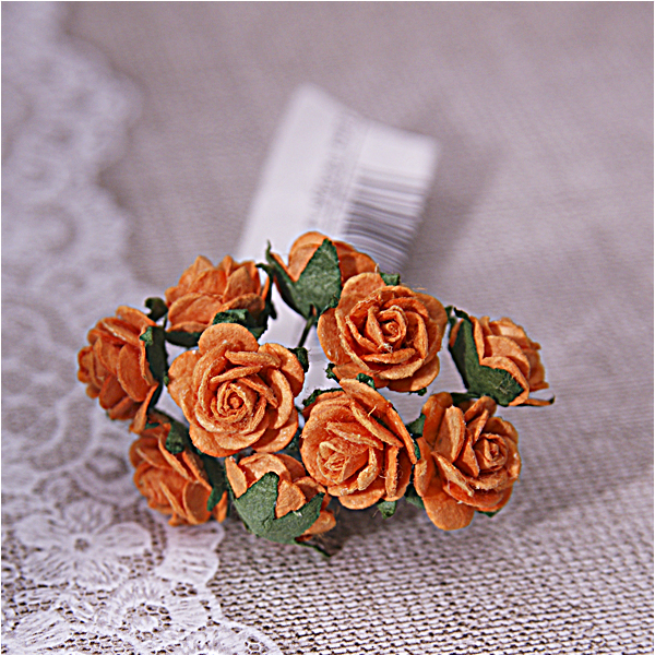 Букет мини-розочек 1,5 см открытых. Цвет рыжий