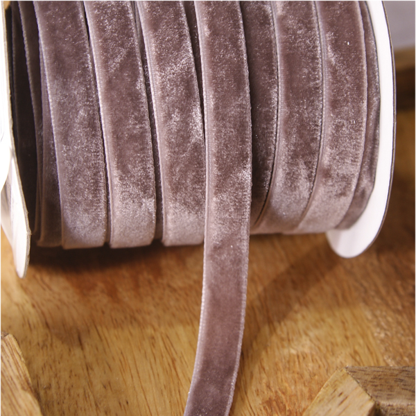 Лента бархатная 9 мм. Цвет горячий шоколад с молоком