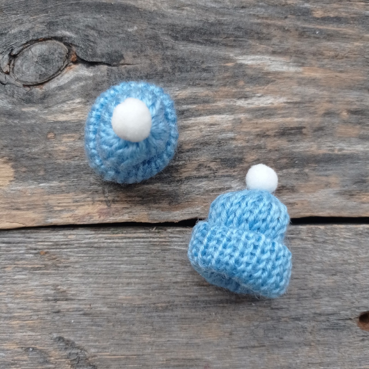 Шапочка вязаная С ПОМПОНОМ Голубая