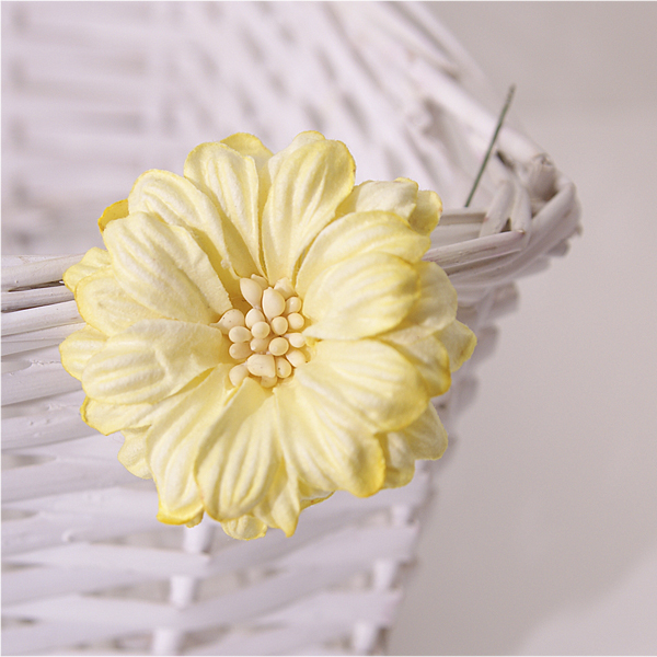 Цветок герберы 5 см, цвет светло-жёлтый