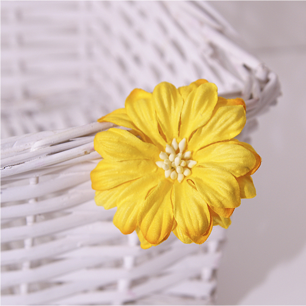 Цветок герберы 5 см, цвет ярко-жёлтый