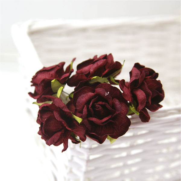 Букет роз 4 см с тисненёнными лепестками, цвет бордовый