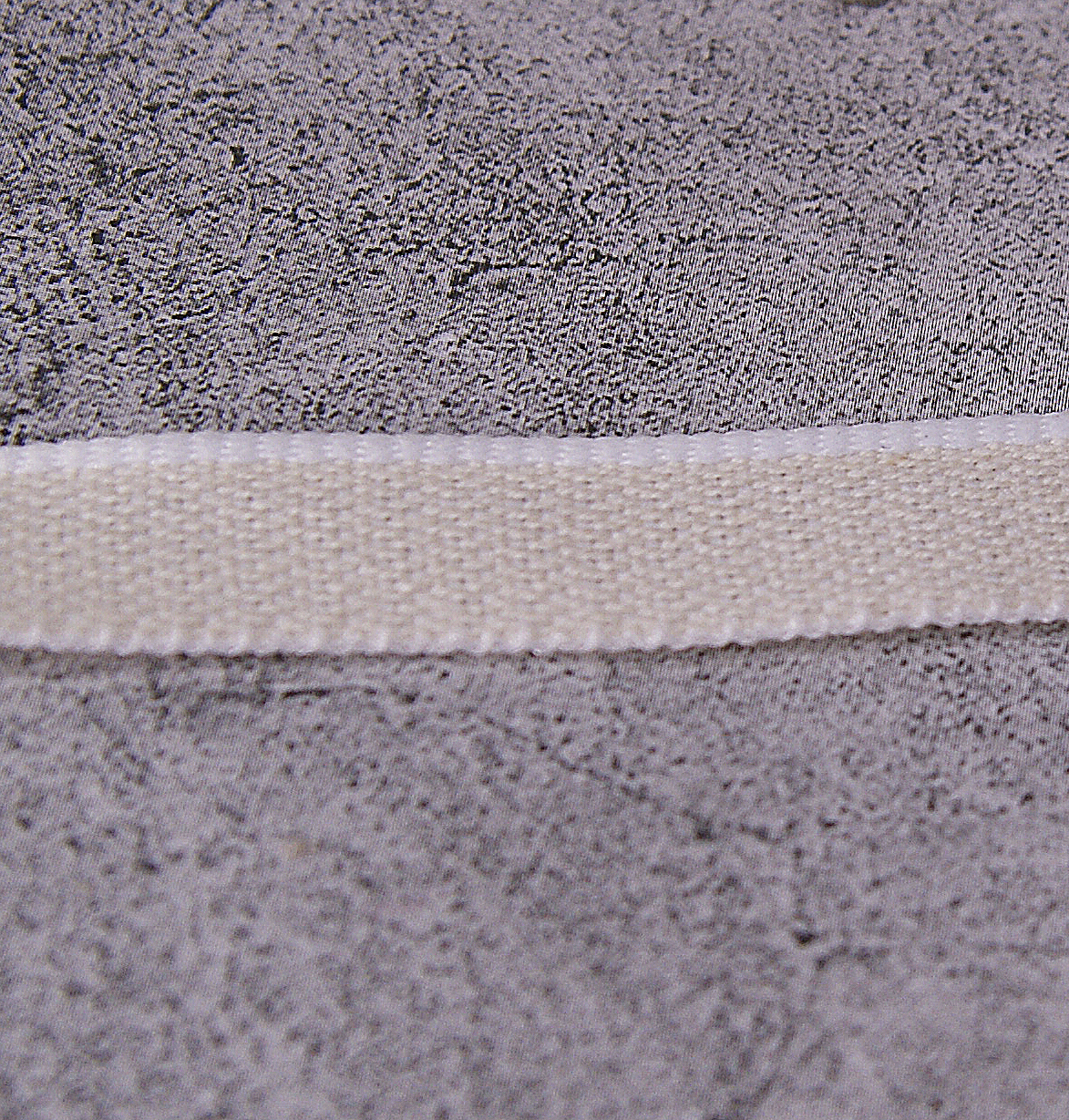 Каптал кремовый с белым бордюром, 12 мм