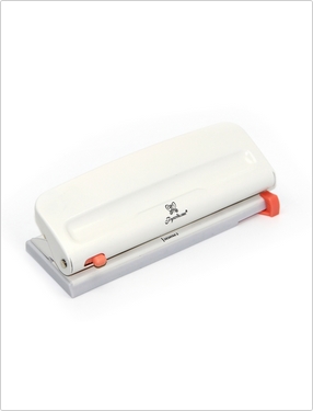 Дырокол регулируемый на 6 отверстий Рукоделие