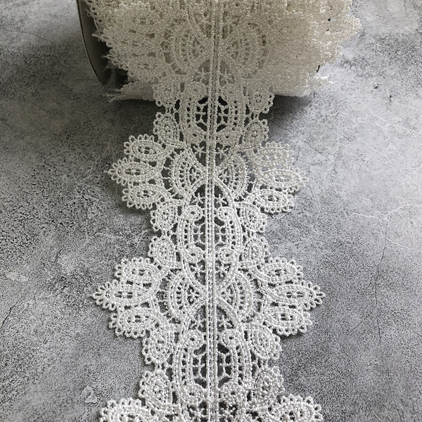 Кружево гипюрное 9 см "Зеркальный орнамент", цвет молочный