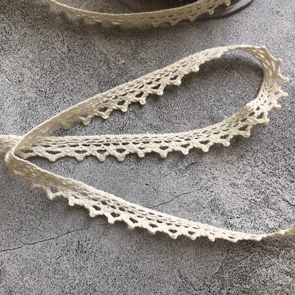 Кружево вязаное 10 мм "Треугольнички", цвет кремовый (154945)