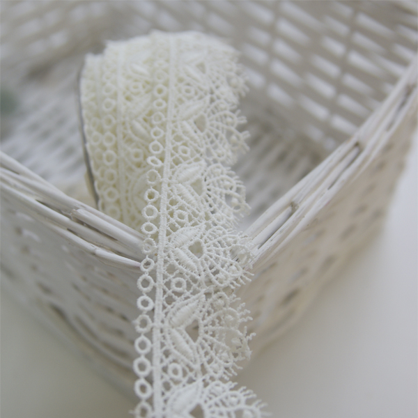 Кружево гипюрное 4 см матовое "Орнамент", цвет молочный