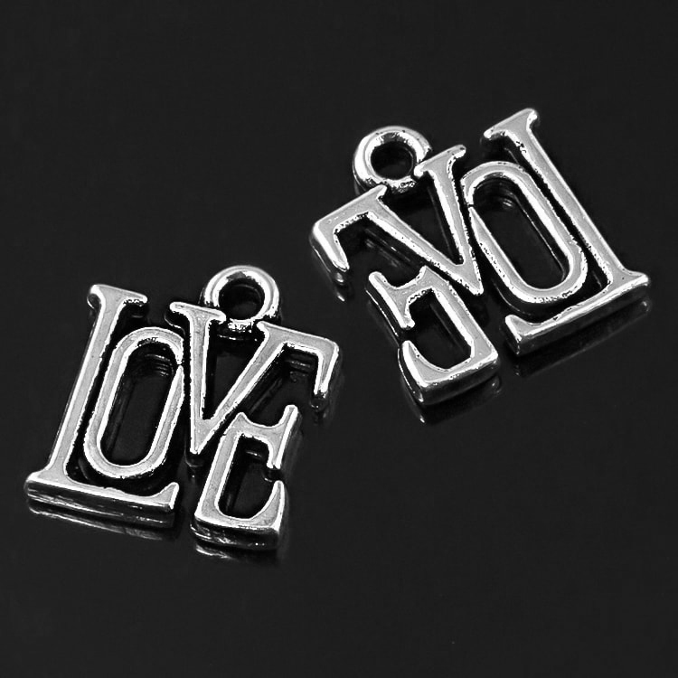 Подвеска металлическая "LOVE печатными буквами ". Цвет серебряный (3)