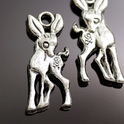 Подвеска металлическая "Оленёнок". Цвет серебряный (30)