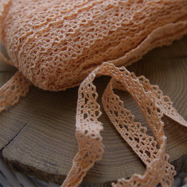 Кружево вязаное 12 мм, цвет персиковый (053403)