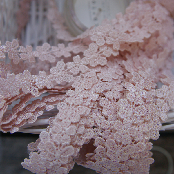 Кружево гипюрное 18 мм "Бабочки" , цвет нежный розовый (228133)