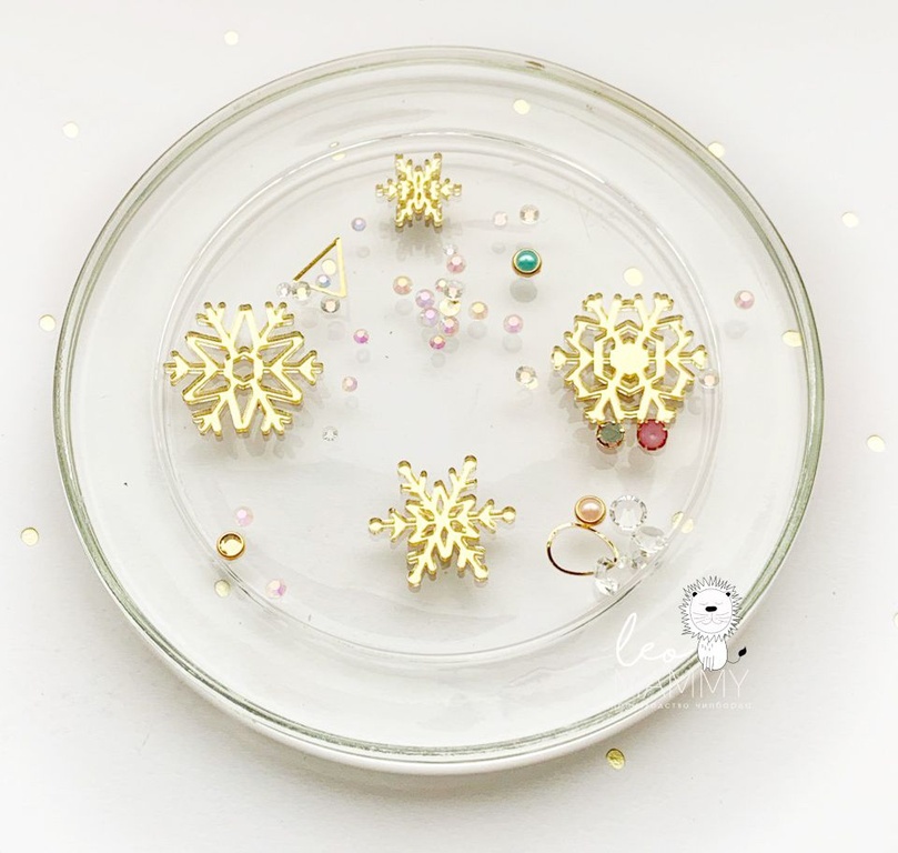 Декор из акрила "Снежинки", цвет золотой