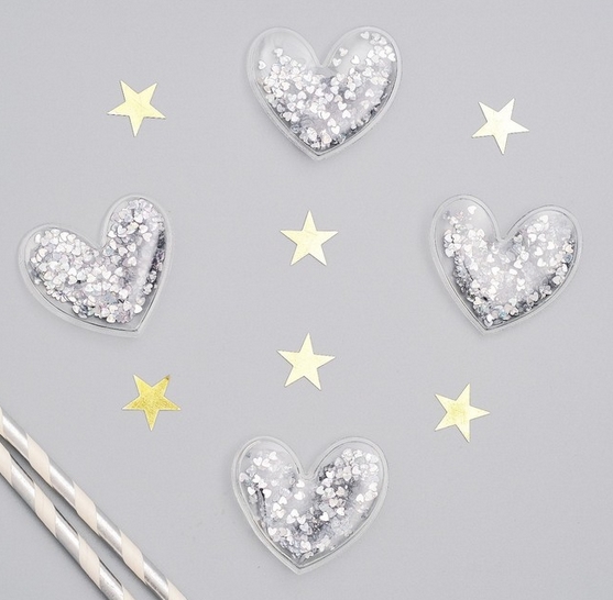 Украшение прозрачное "Сердце" с наполнением серебряные сердечки (866)