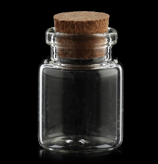 Бутылочка стеклянная с пробкой 3х2х2 см