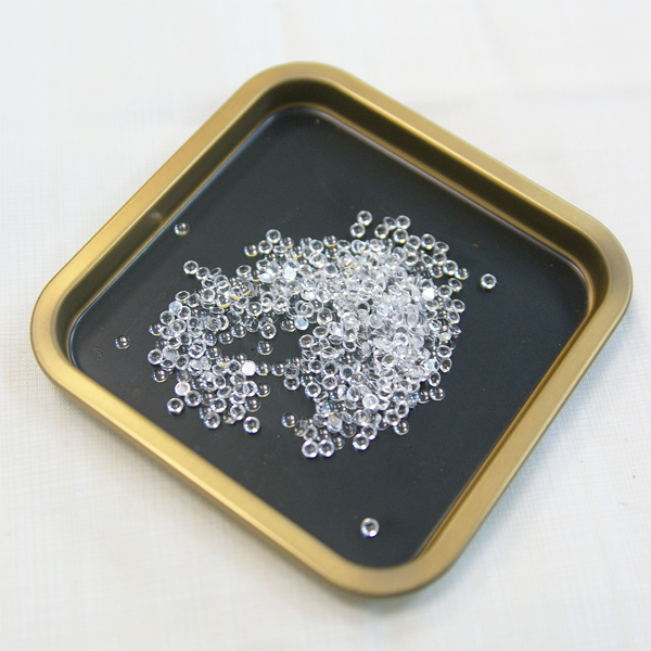 Камешки-стразики для шейкеров и декора 3 мм, прозрачные