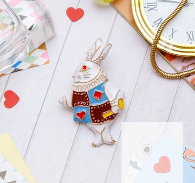 Металлический значок "Кролик",Алиса в стране чудес