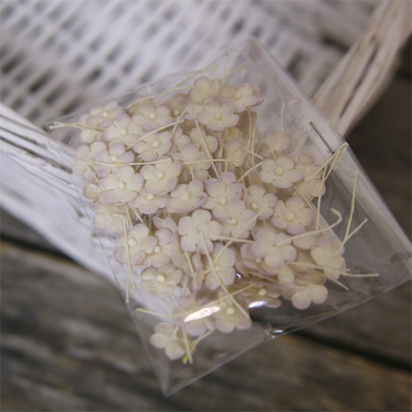 Мини цветочки 1 см, 100 штук, цвет кремово-сиреневый