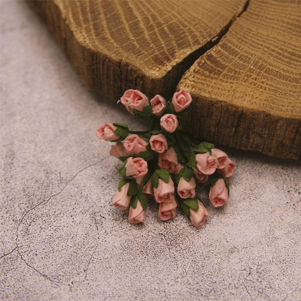 Букет микро-розочек закрытых 25 штук. Цвет розово-персиковый