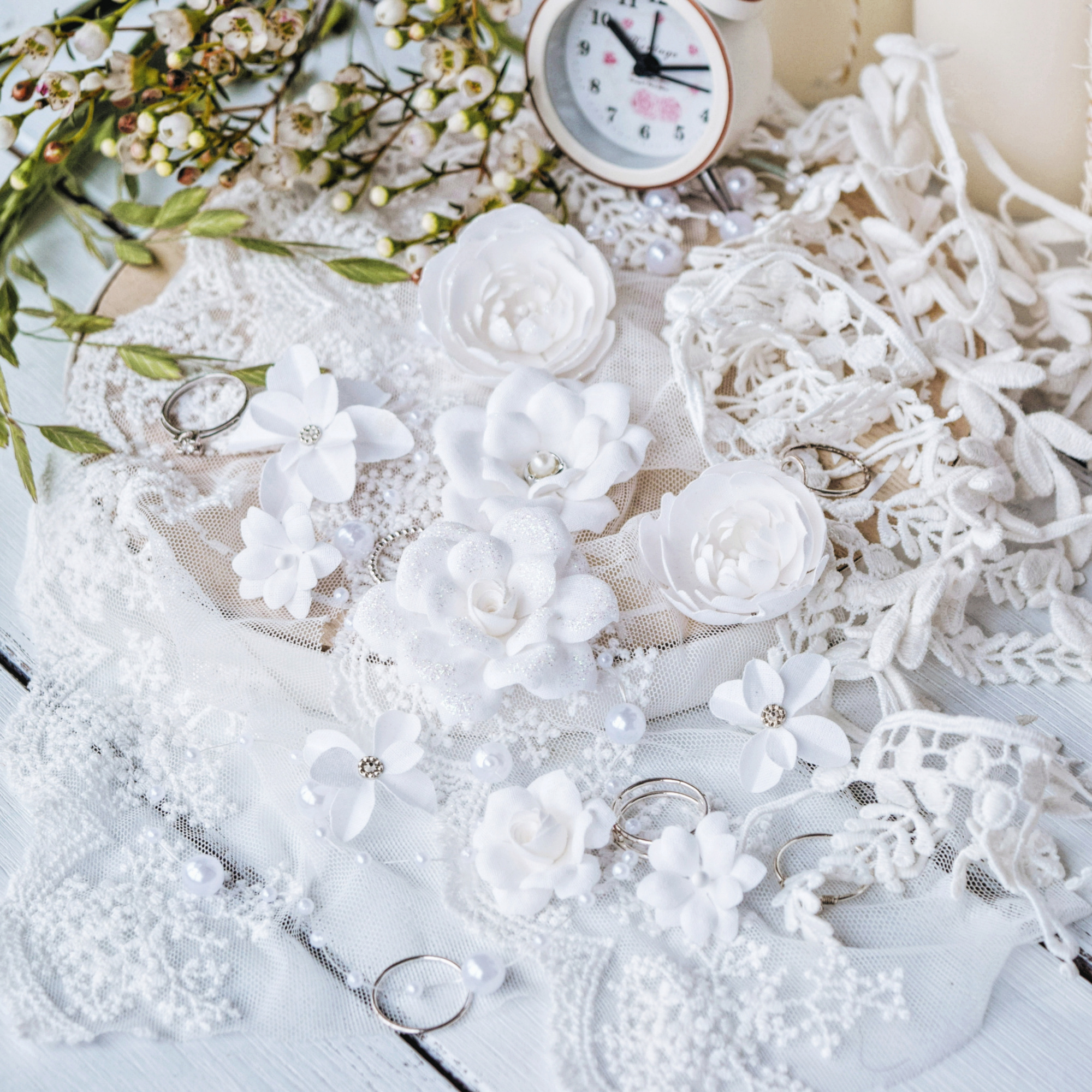 Набор тканевых цветов Pastel Flowers "DIAMOND" белый