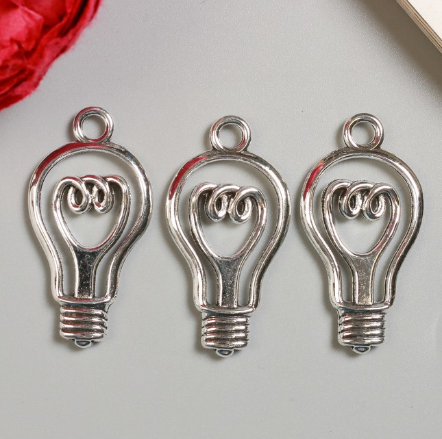 Подвеска металлическая "Лампа Эдисона". Цвет серебряный (166)