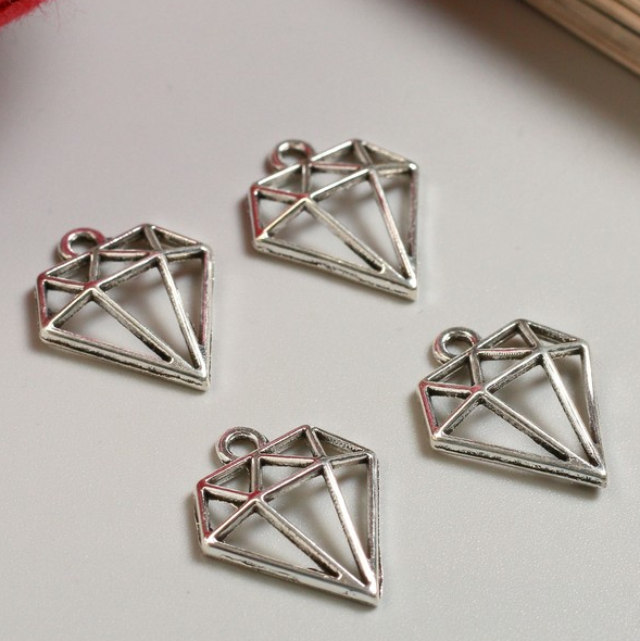 Подвеска металлическая "Бриллиант", цвет серебряный (141)