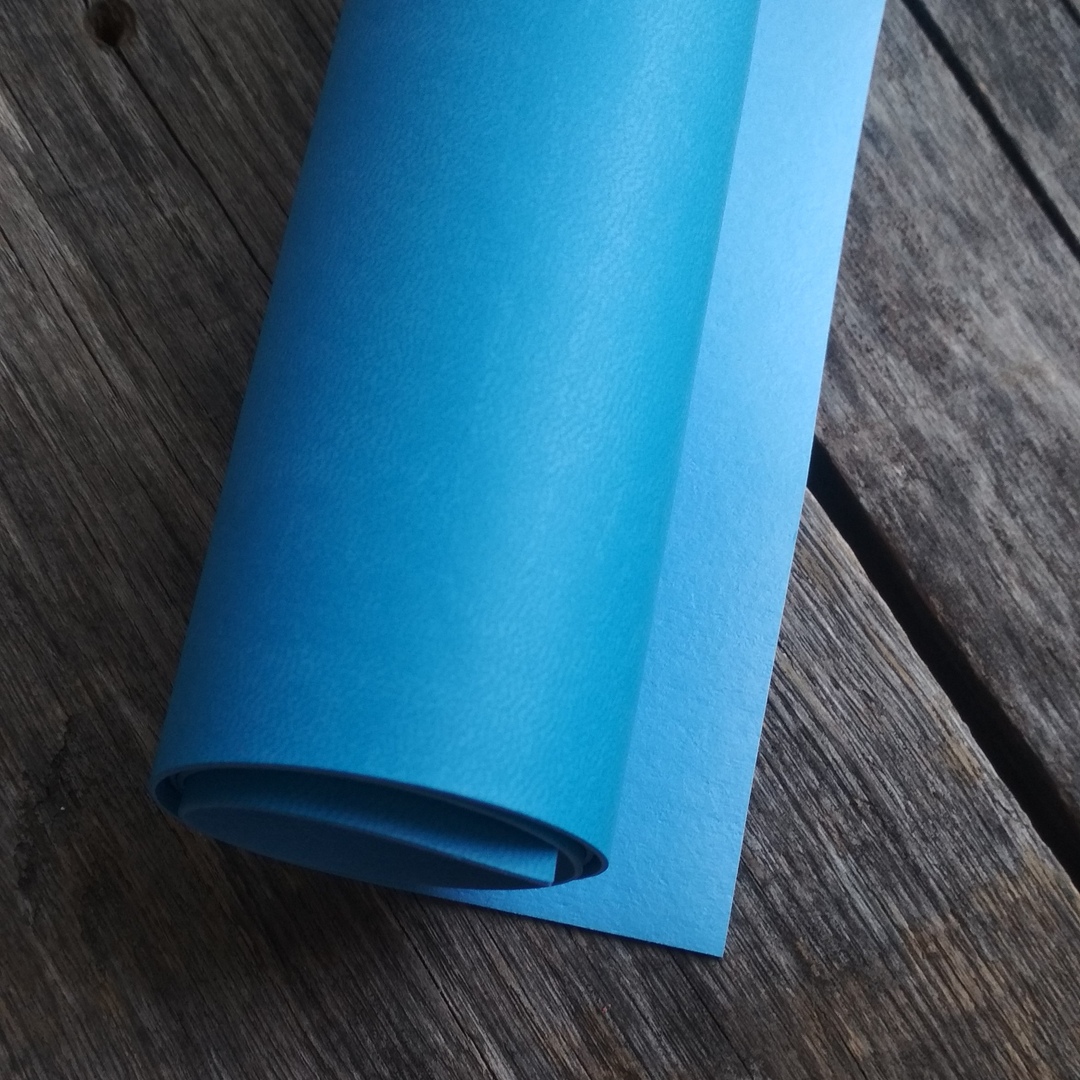 Кожзам переплётный 35 х 50 см. Цвет лазурный