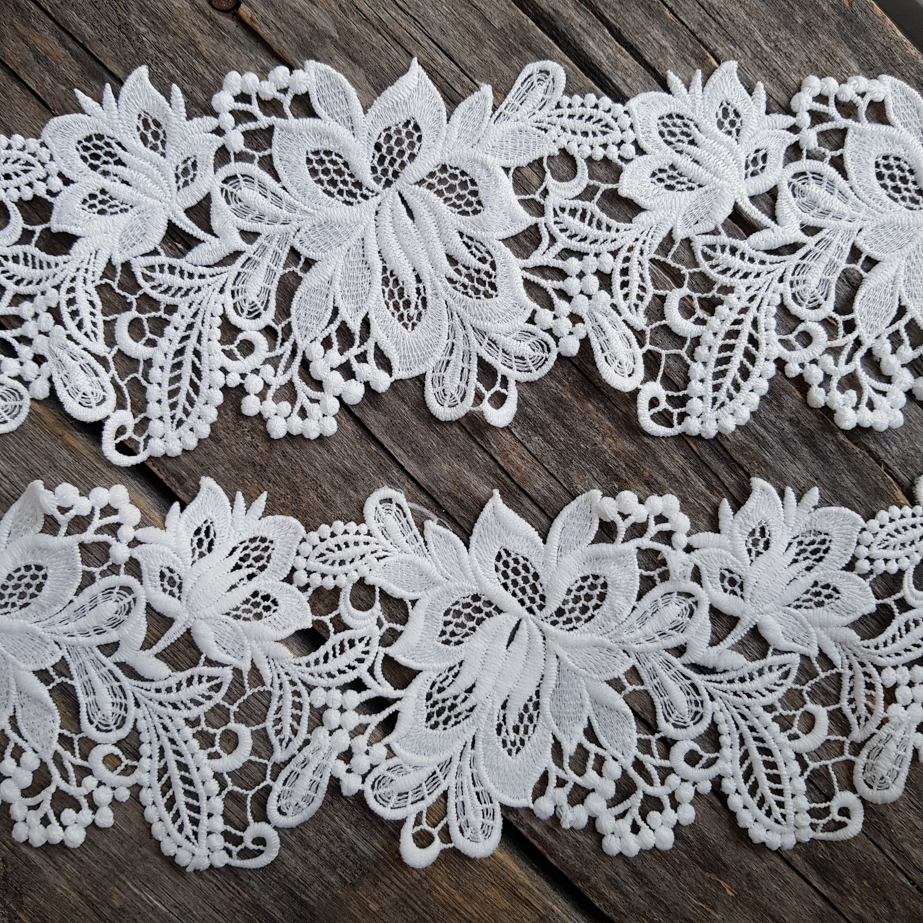 Кружево 10 см "Волшебный цветок с ягодами", цвет белый