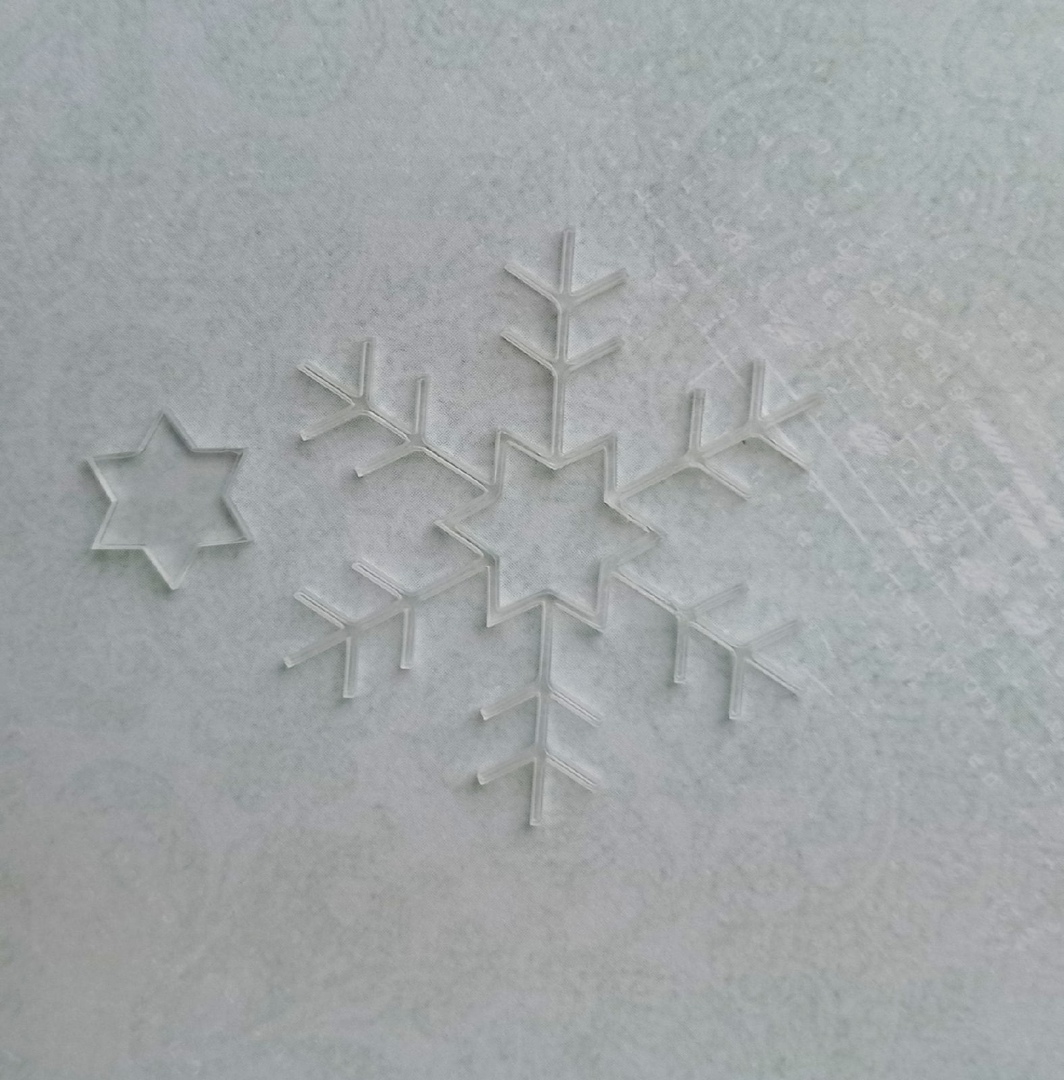 Акриловое украшение "Снежинка №4-1"