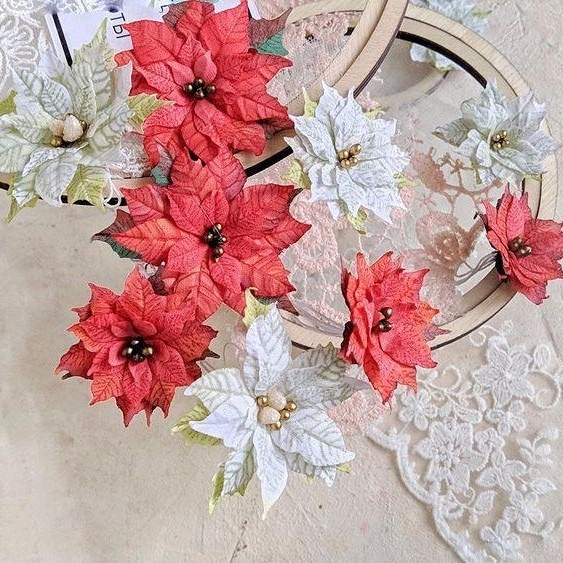 Набор тканевых цветов ArtBounty "Пуансеттии красно-белые"