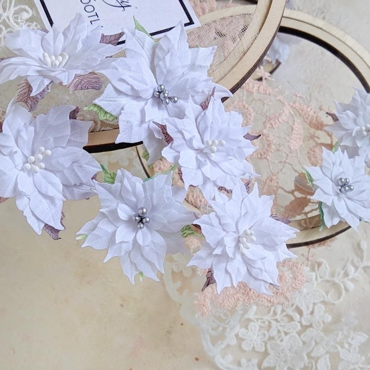 Набор тканевых цветов ArtBounty "Пуансеттии белые"