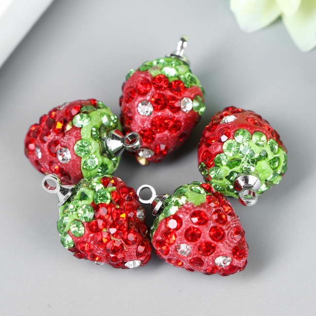 Подвеска металлическая "Клубничка со стразами"