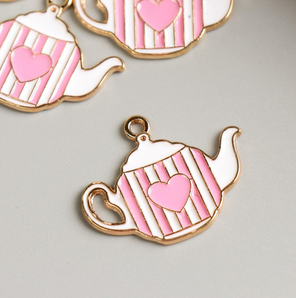 Подвеска металлическая эмаль "Чайник с сердечком", золото