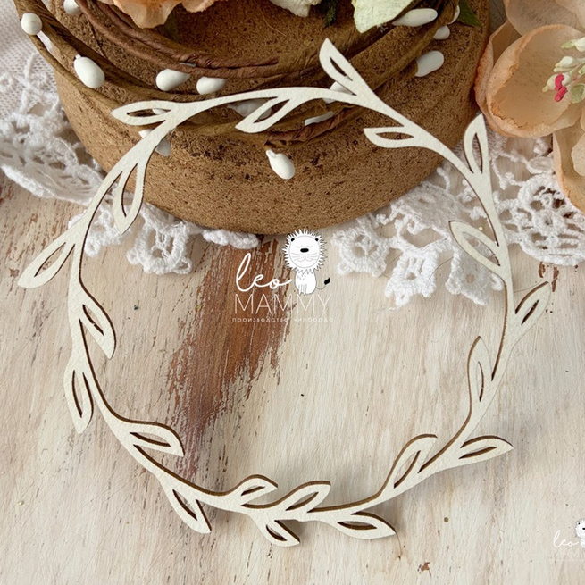 Чипборд LeoMAMMY "Веночек простой с листьями"
