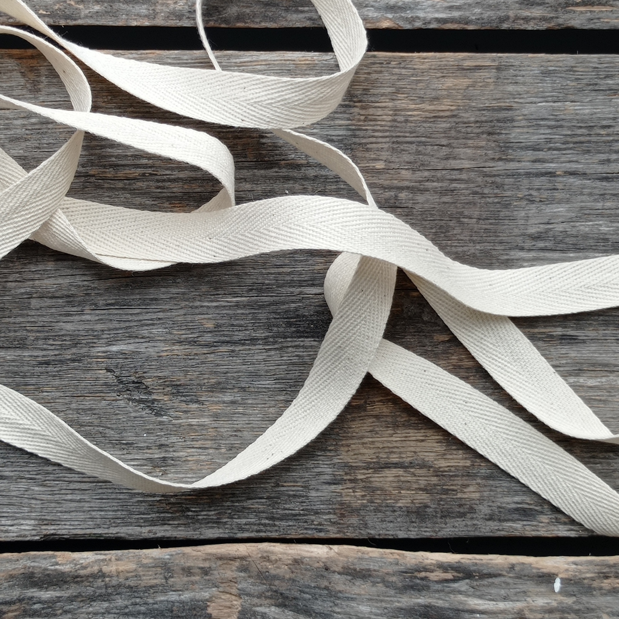 Лента киперная 1,5см цвет кремовый