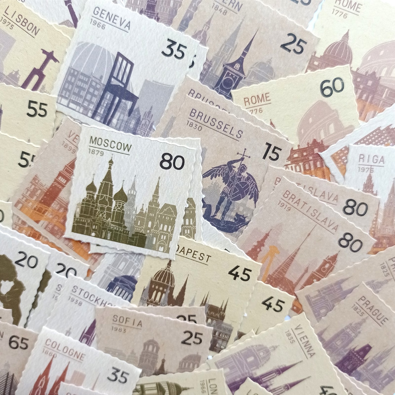 Наклейки в коробочке "Марки города"