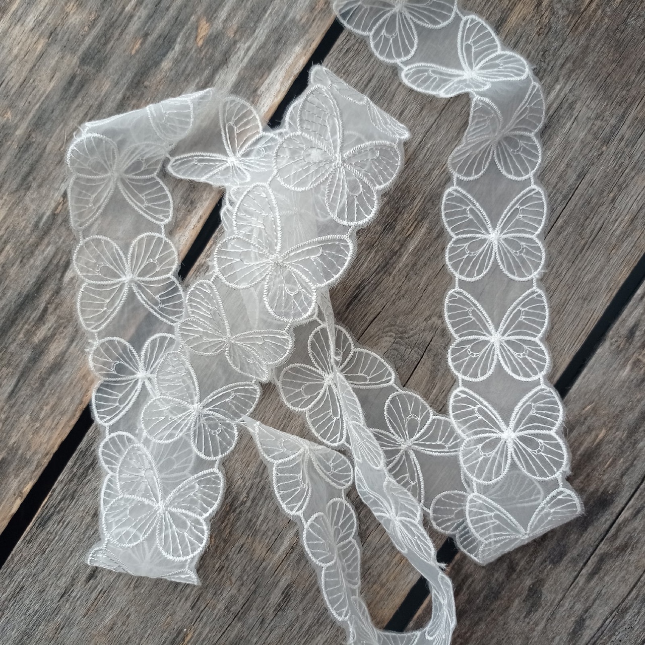 Кружево 4 см "Бабочки на органзе" цвет белый