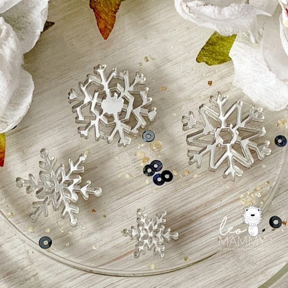 Декор из акрила "4 снежинки" серебро