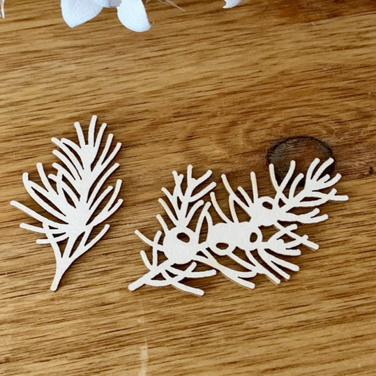 Чипборд LeoMAMMY "Веточки сосновые с ягодками 2 шт"