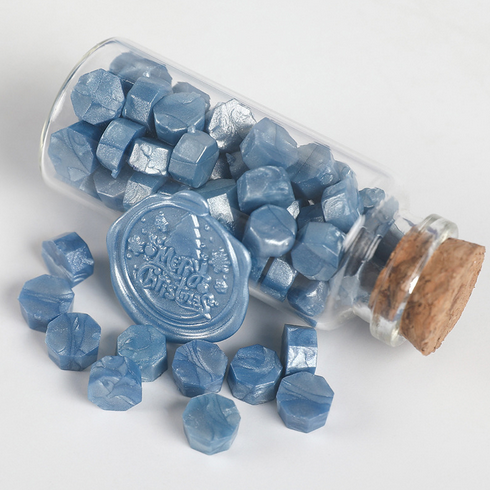 Сургуч восьмигранник в стеклянной бутылочке ГОЛУБОЙ ПЕРЛАМУТР 15гр