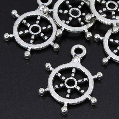 Подвеска металлическая "Штурвал". Цвет серебряный. (102)