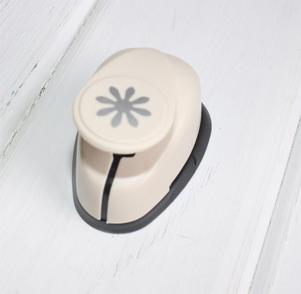 Дырокол фигурный 1,5 см "Ромашка"