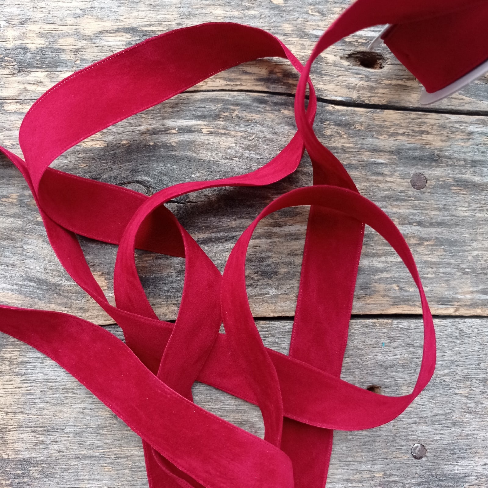 Лента замша 25 мм Королевский красный