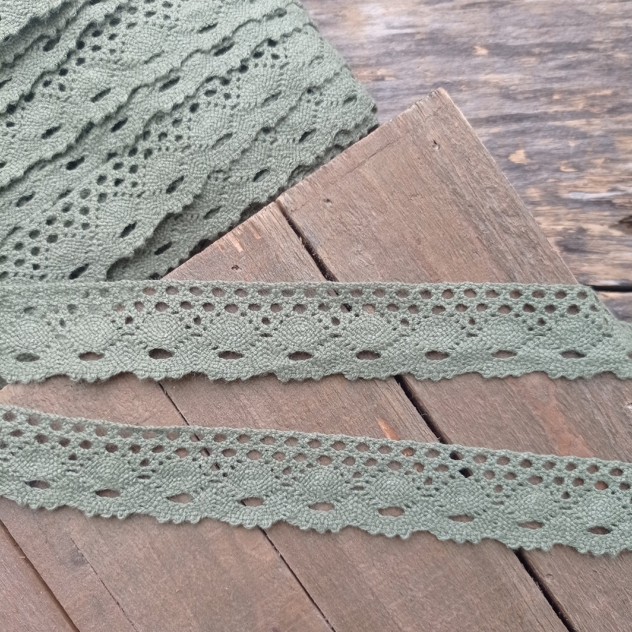 Кружево вязаное 2,5см "Мамино платье" Пыльная зелень