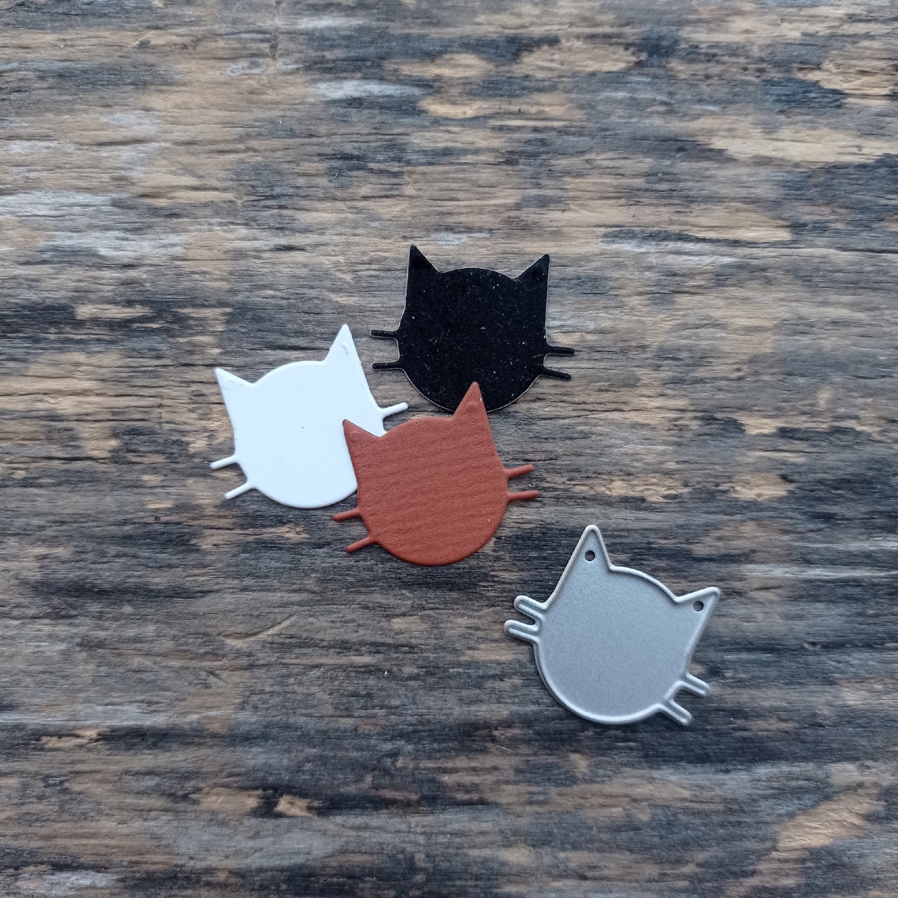 Нож для вырубки Мемуарис "Марис"