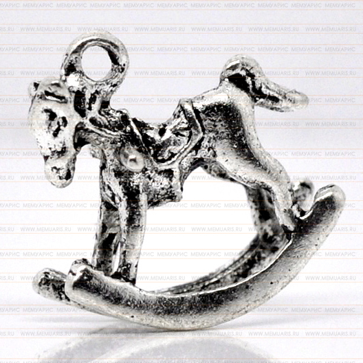 Подвеска металлическая "Деревянная лошадка". Цвет серебряный. (127)