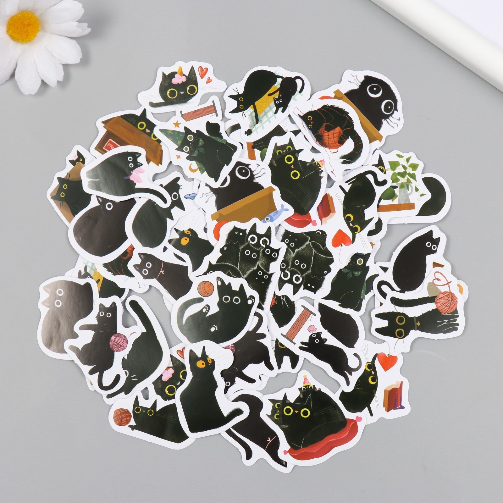 Наклейки в коробочке "Жизнь чёрного кота"