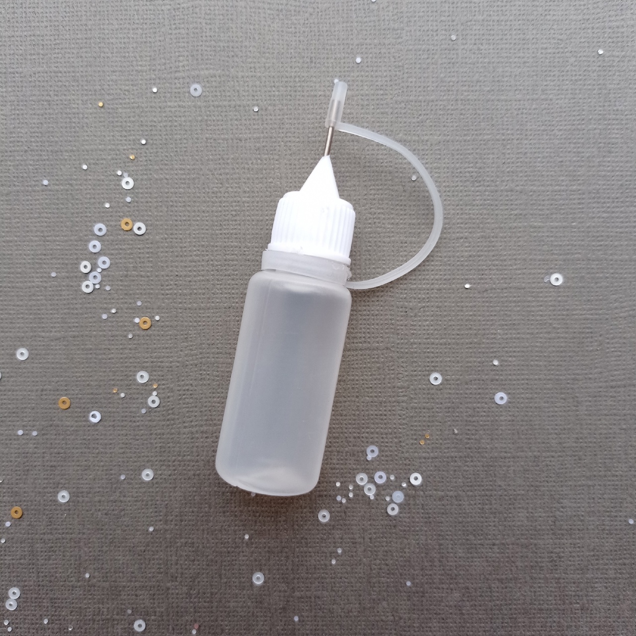 Баночка для клея пластиковая с носиком-иглой 10 мл