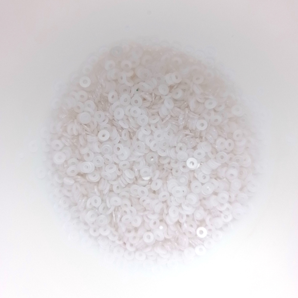 Пайетки плоские 2мм "Первый снег"